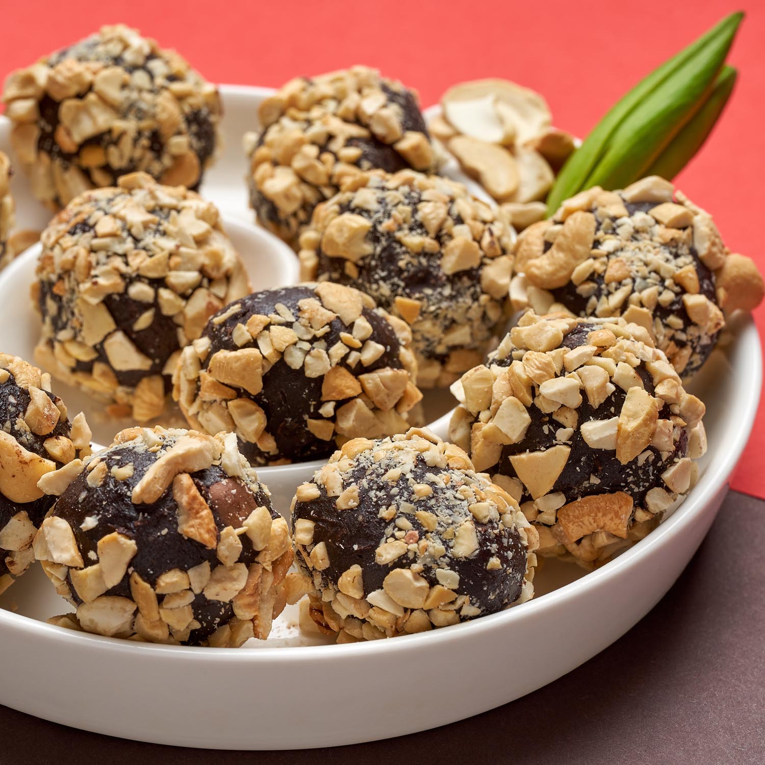 chocolate-cashewnut-balls-desserts-food-studio-photography