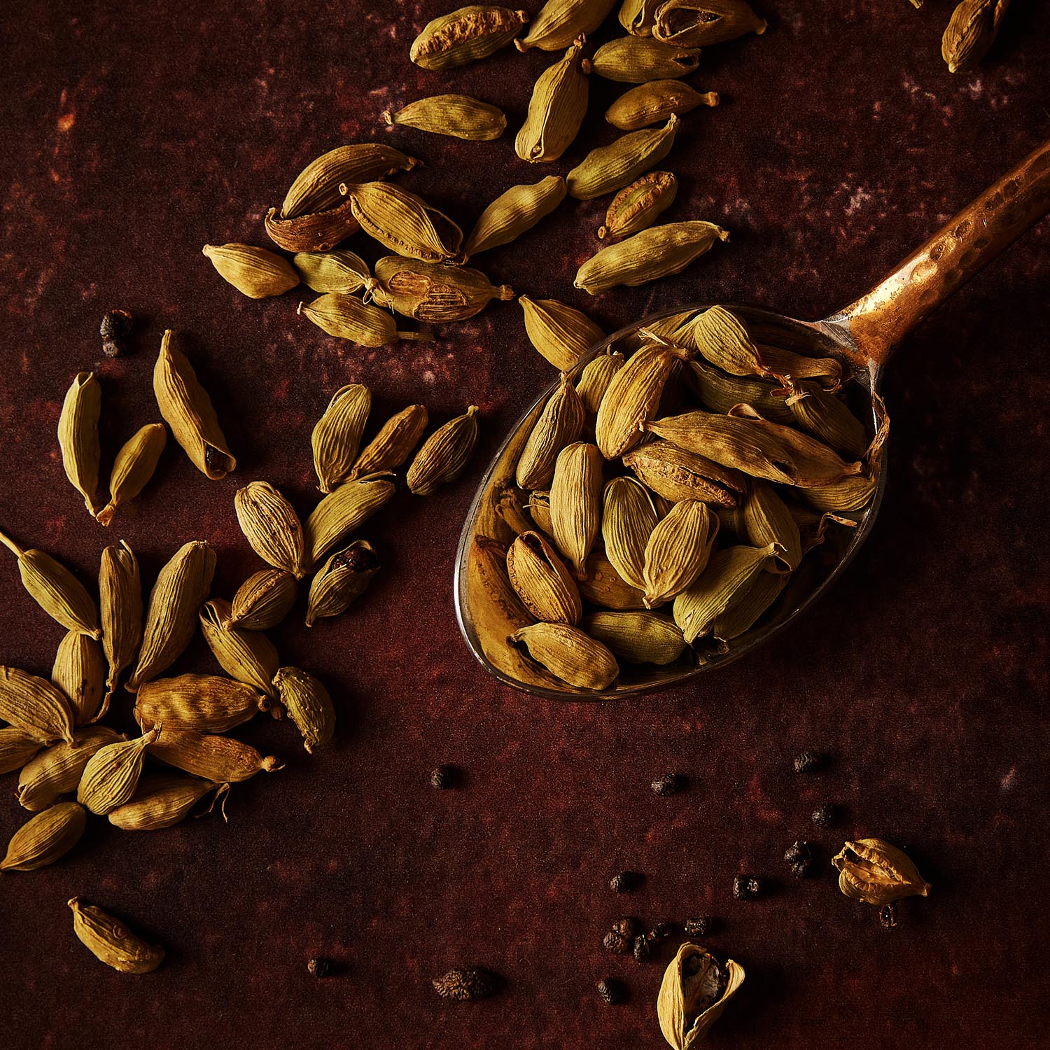 organic-green-cardaman-right-foods-ingredients-food-studio-photography