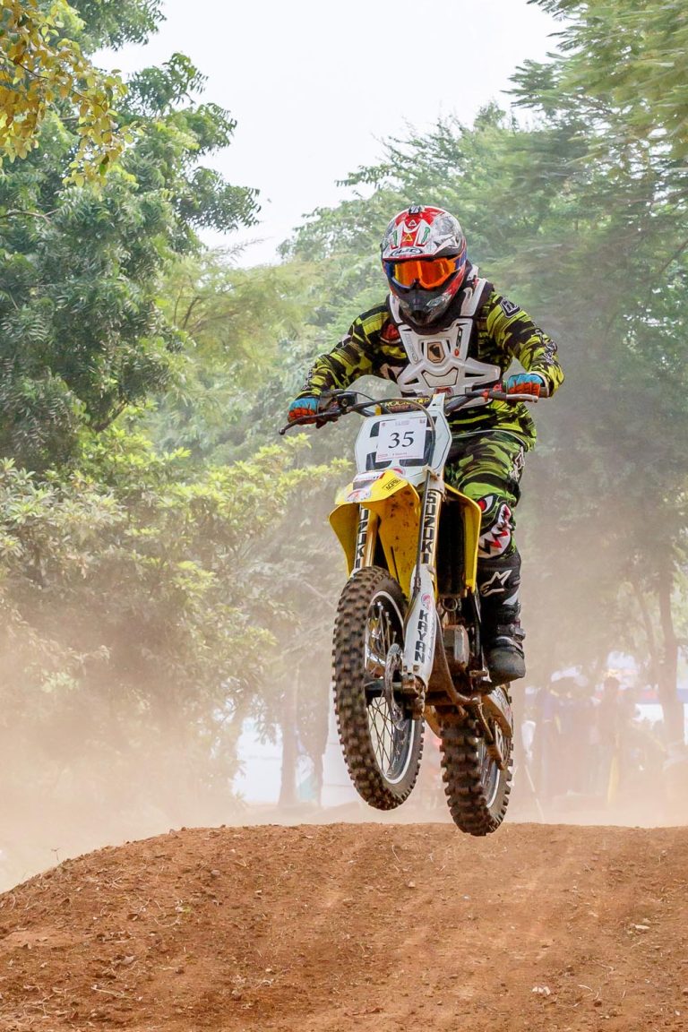 iland-supercross-event-mumbai-dirt-bikes-events-outdoor-portrait-photography (1)