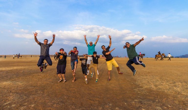 matheran-friends-day-lifestyle-outdoor-portrait-photography