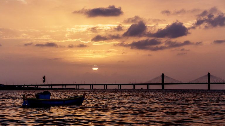 sunset-golden-hour-bandra-worli-sea-link-mumbai-lifestyle-outdoor-photography