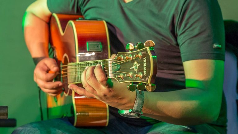 yamaha-acoustic-guitar-live-events-outdoor-photography